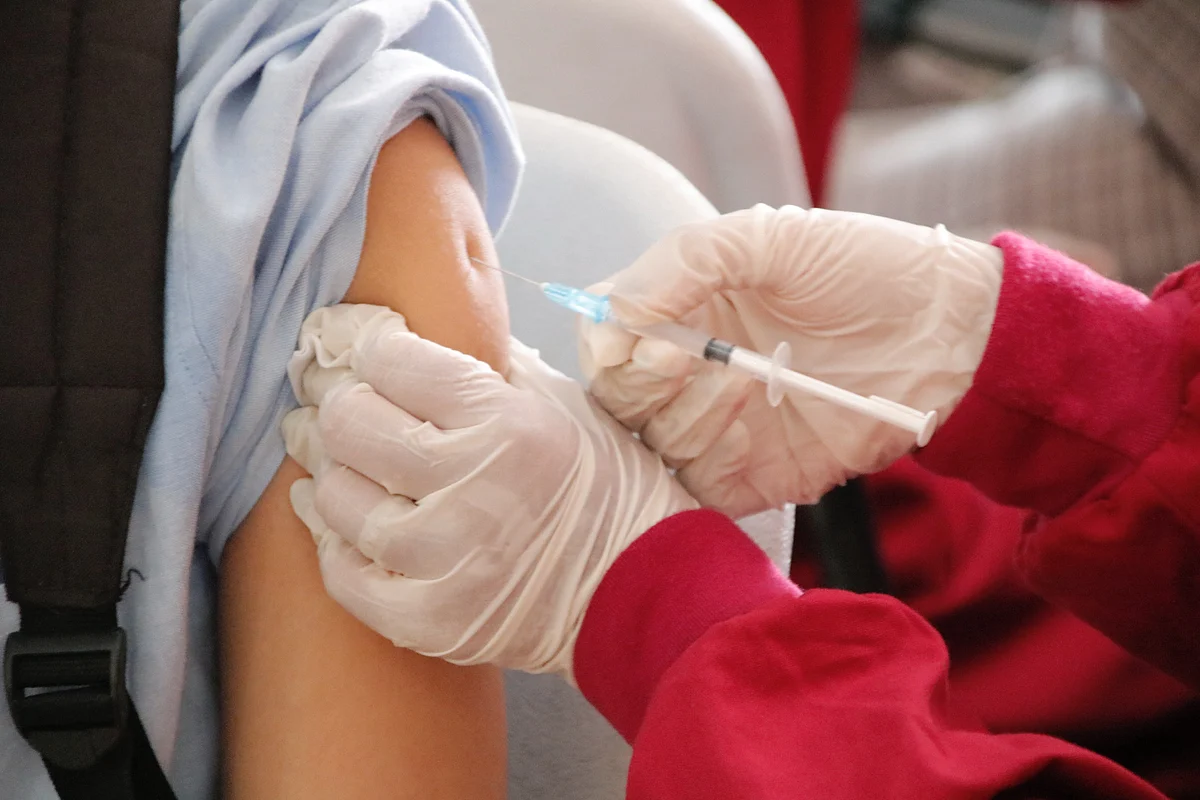 Rheumatologist recommends patients receive the pneumococcal vaccine