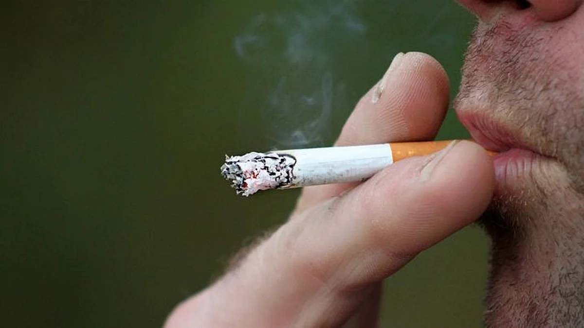 Smokers are more prone to experience memory issues and cognitive decline in middle age