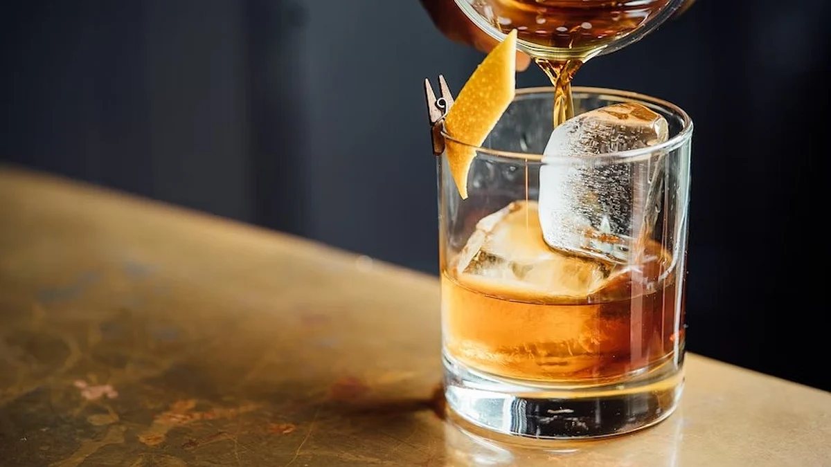 Dr. Bhattacharjee claimed that he had already had an idea of Mishra being drunk as he noticed Mishra gulping four glasses of single malt whiskey.
