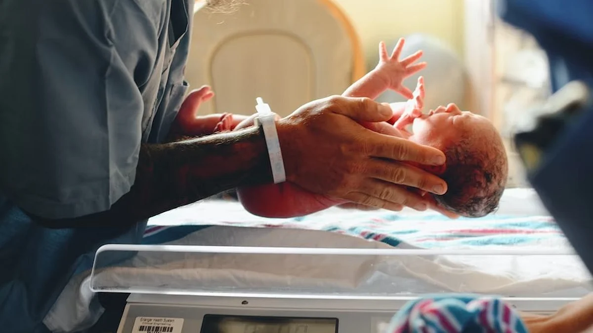 Police confirmed that the girl was trying to escape from the social stigma of having a baby while being unmarried.