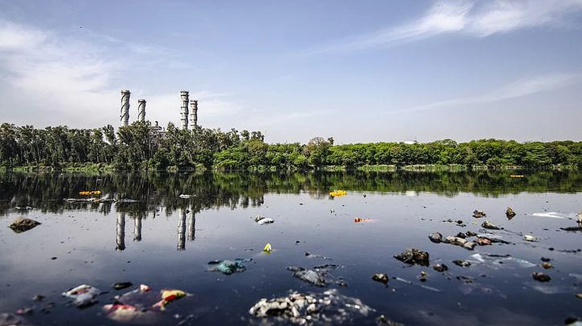 Antibiotic residues in wastewater and wastewater treatment plants in the regions around China and India risk contributing to antibiotic resistance, and drinking water may pose a threat to human health.