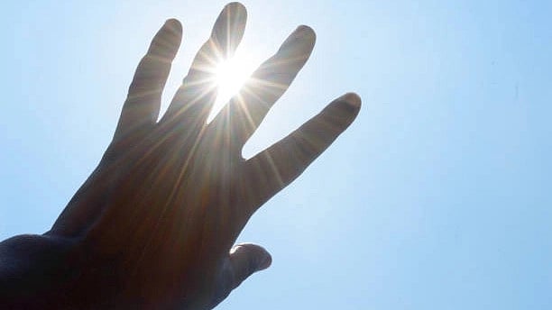 Study Suntanning causes skin cancer and aging