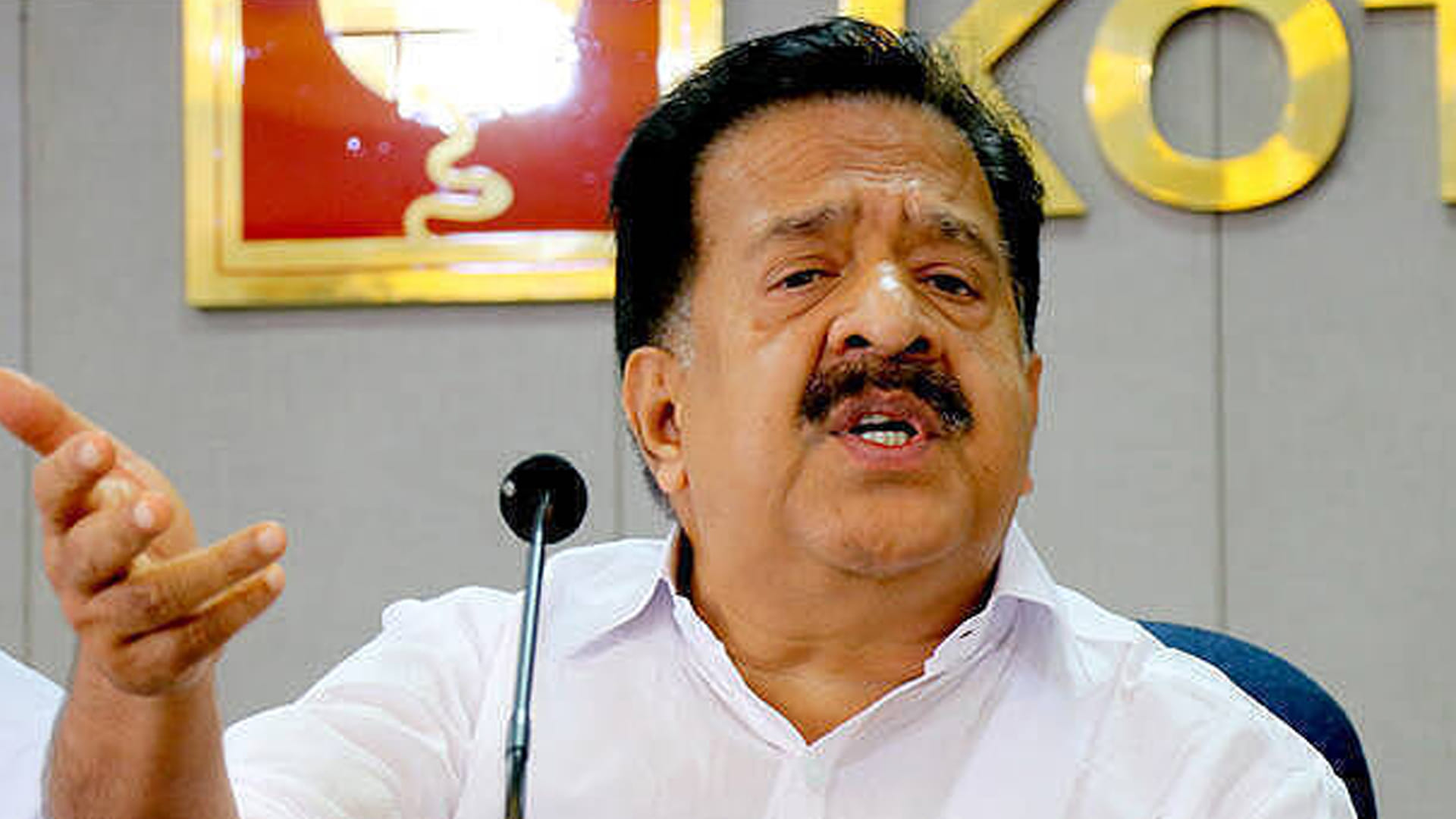 സിഎംആര്‍എല്ലില്‍ നിന്ന് പണം വാങ്ങിയിട്ടുണ്ട്; കണക്ക് പാര്‍ട്ടിയുടെ കൈയില്‍: ചെന്നിത്തല