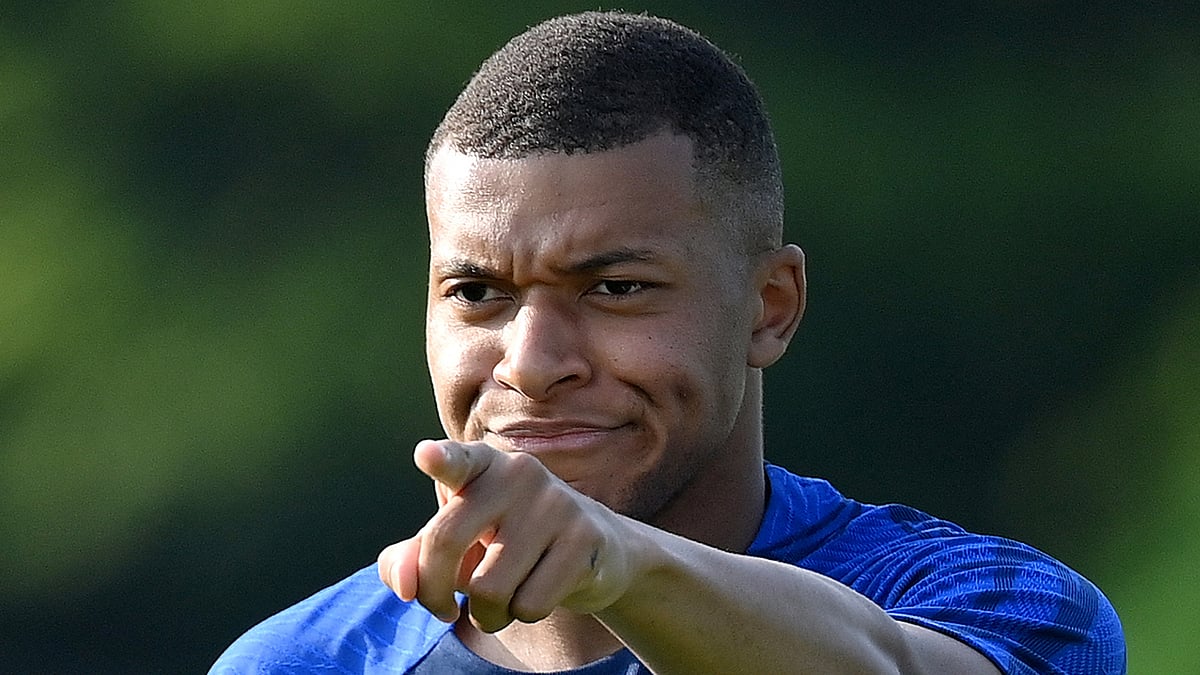 Al Hilal Offers Rs 10,000 Crore to Acquire Star Footballer Kylian