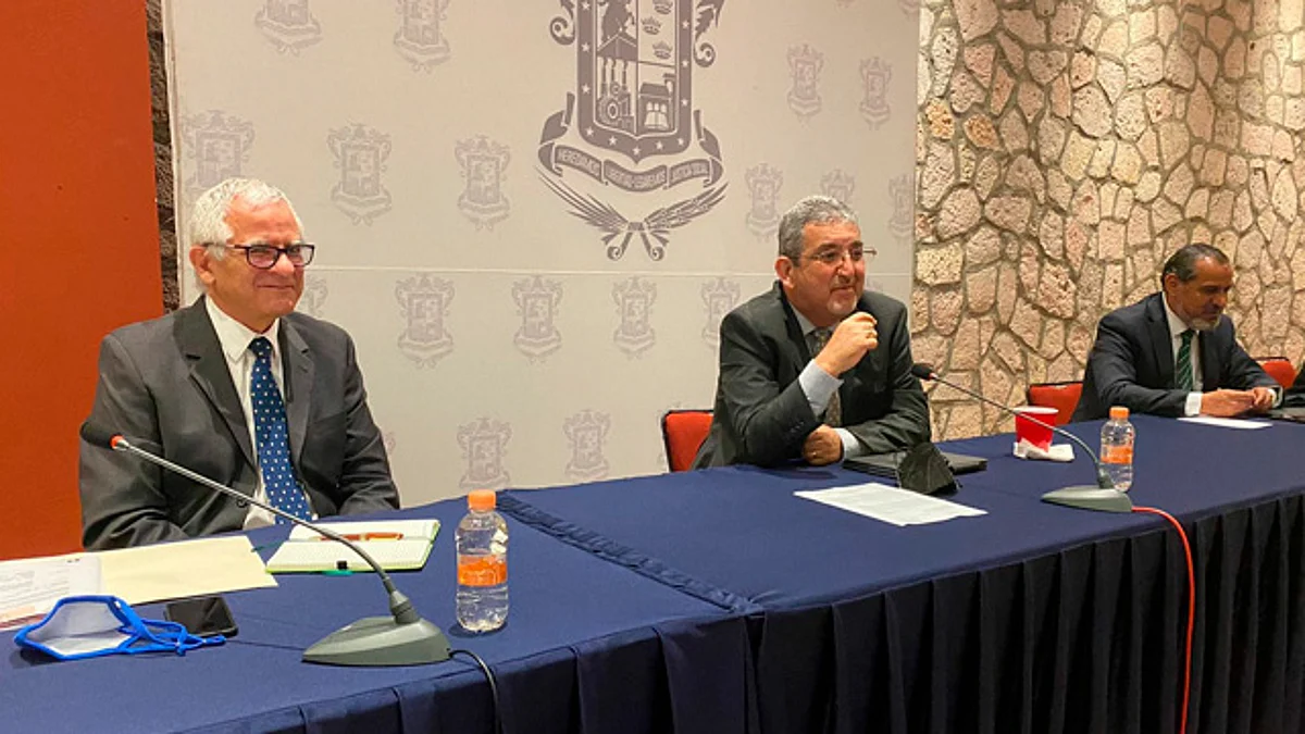 Dejar de lado diferencias en proceso de entrega-recepción: Isidoro Ruiz
