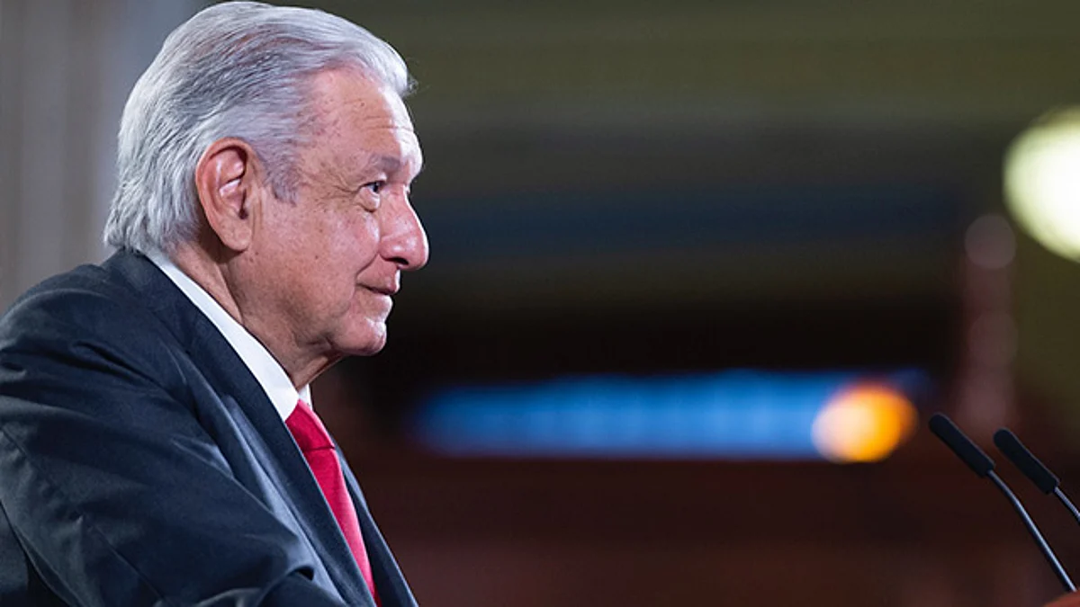 "Que vengan a Palacio Nacional"; AMLO llama a la CNTE a liberar vías en Michoacán