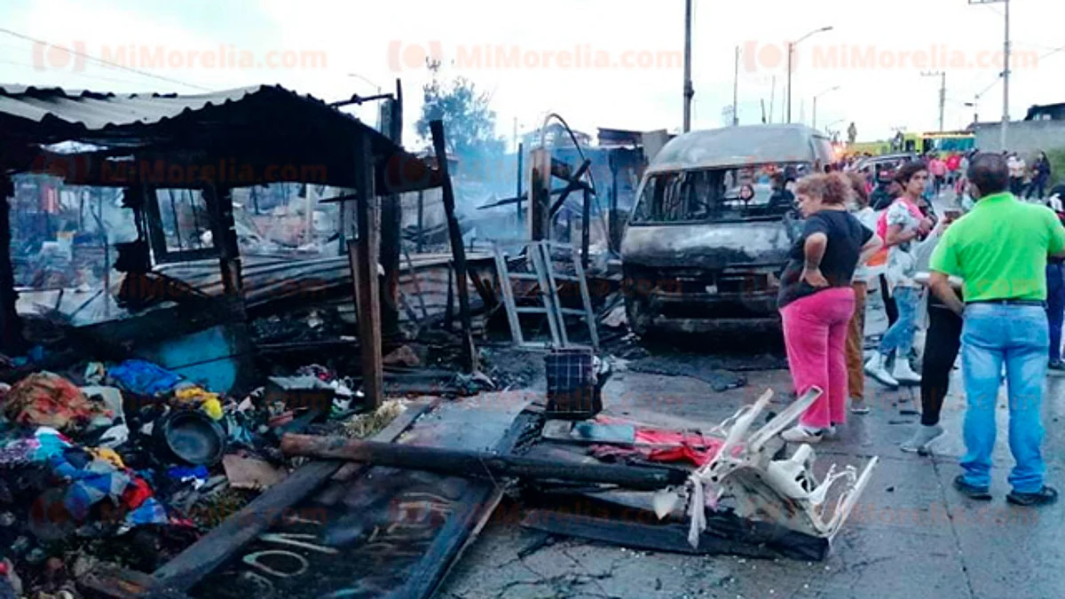 Más de 8 casas de madera y lámina, calcinadas por incendio en Morelia