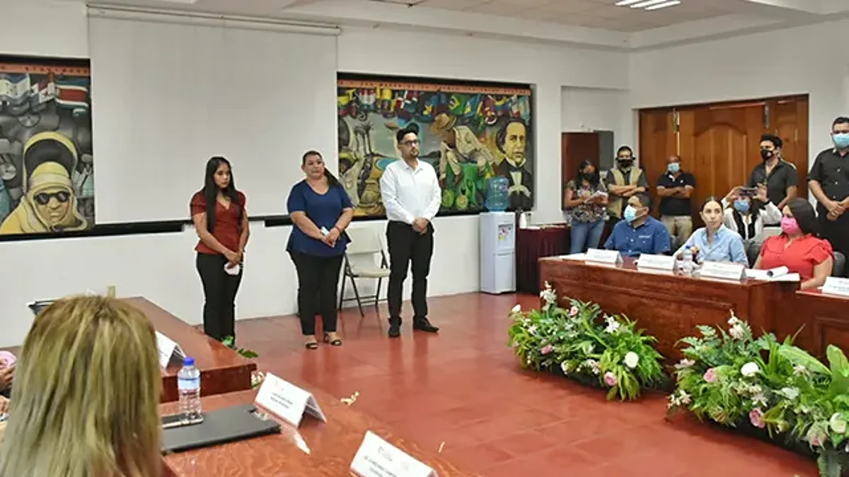 Órgano de gobierno de Lázaro Cárdenas aprueba a jueces cívicos de la DSPM