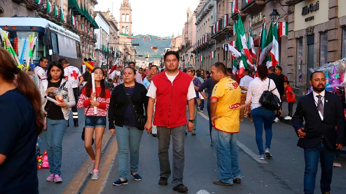 Por segundo año consecutivo autoridades del gobierno de Michoacán determinaron por decreto suspender los desfiles cívicos y las verbenas populares