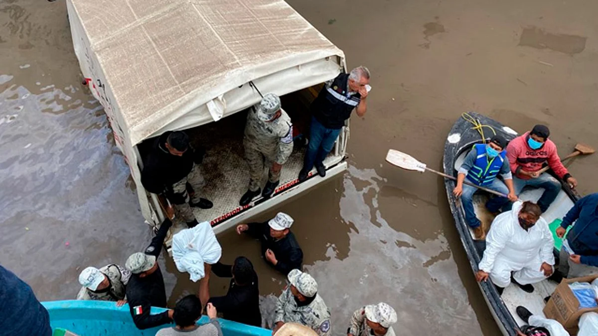 Piden a población de Hidalgo desalojar viviendas por alerta de inundación