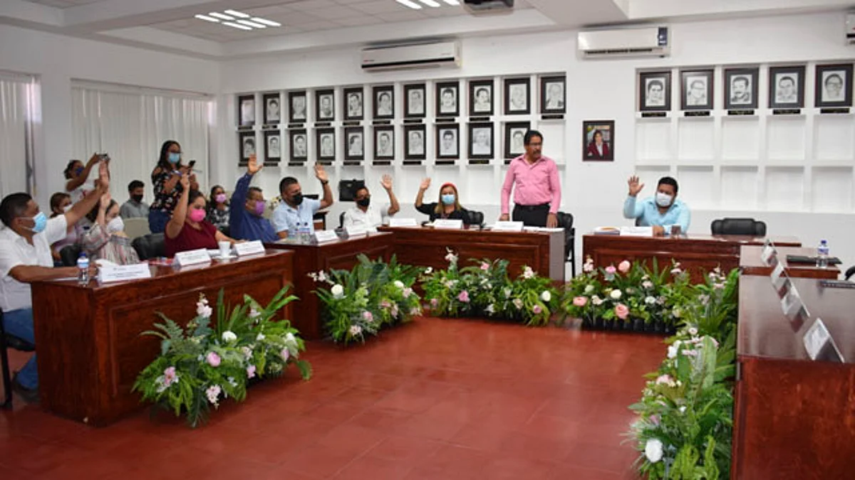 Órgano de gobierno de LC recibe Dictamen de Entrega-Recepción 2018-2021