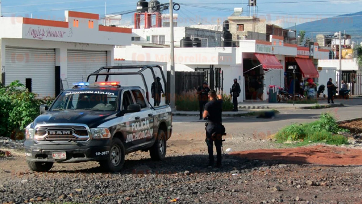 Sujetos en moto acribillan a mujer en Zamora