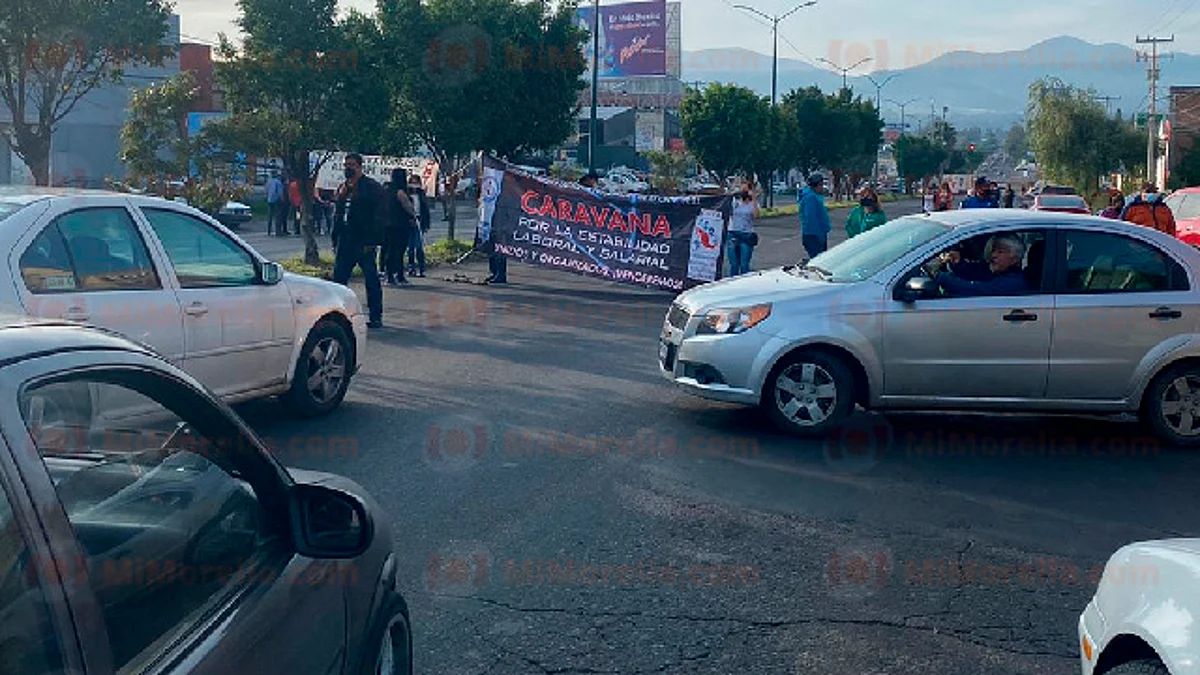 CNTE bloquea libramiento en Morelia; exigen pago de adeudos