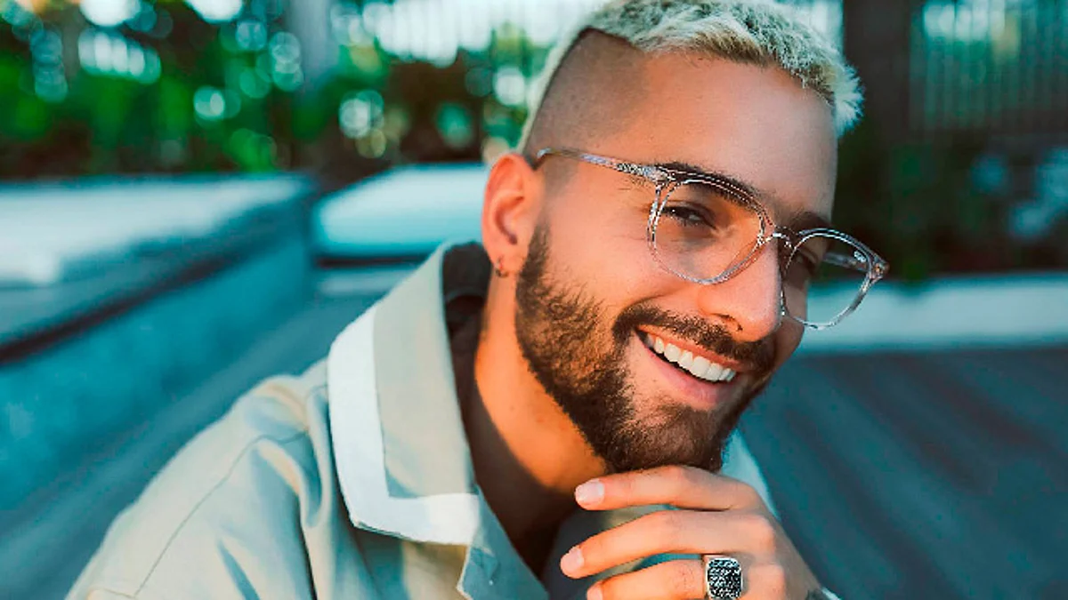 Captan a Maluma dando manotazo a fan; cantante se defiende y dice esto