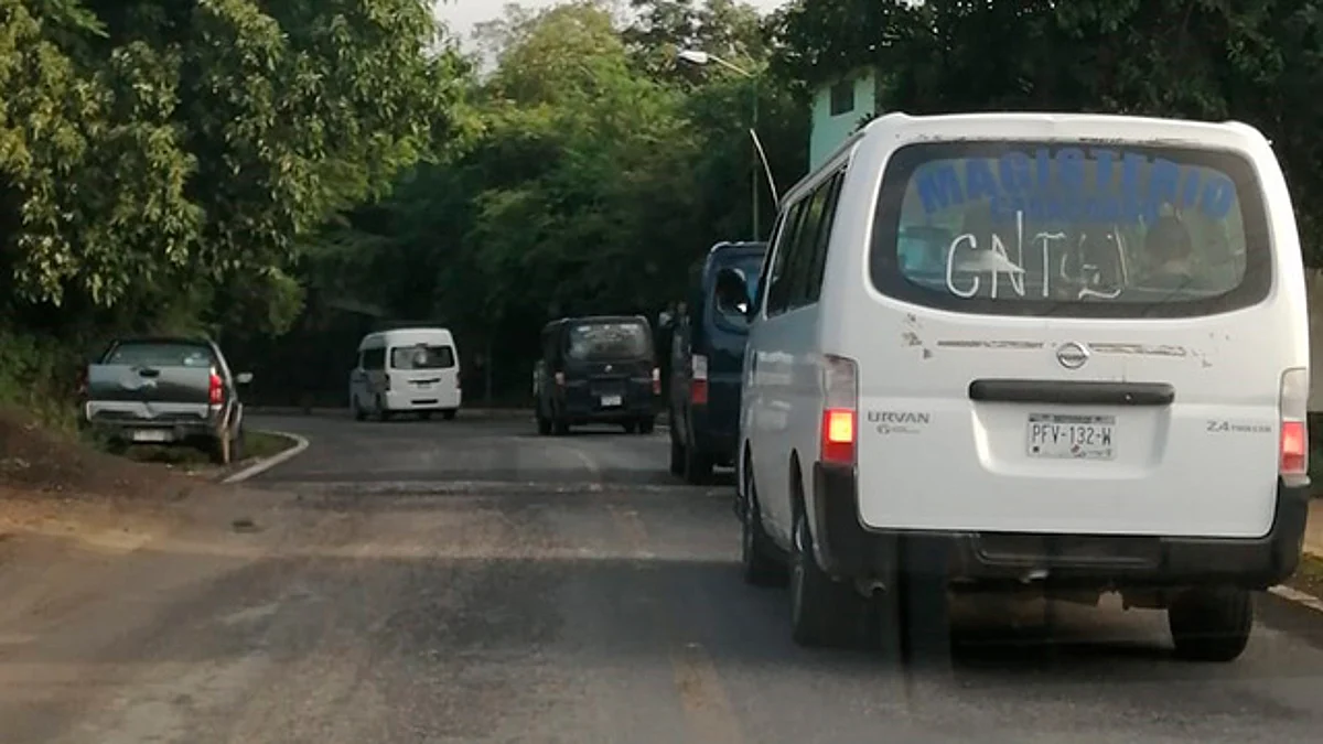 Inicia caravana de la CNTE rumbo a centro de Morelia