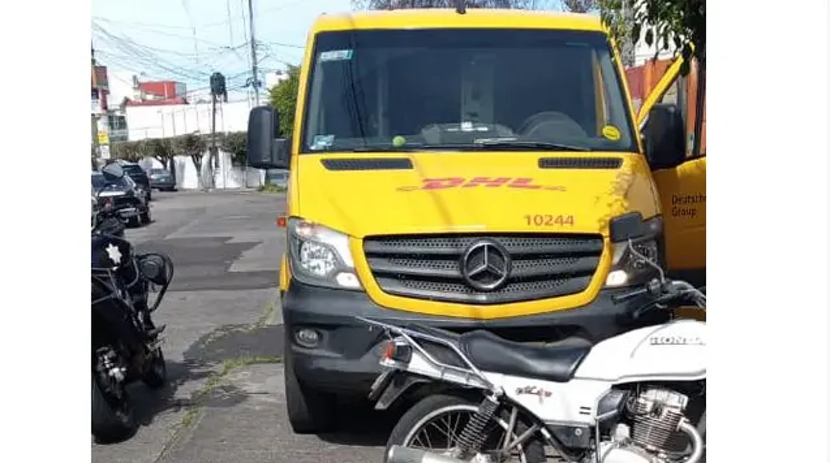 ¡Tu paquete de DHL no llegará!; saquean camioneta en Morelia