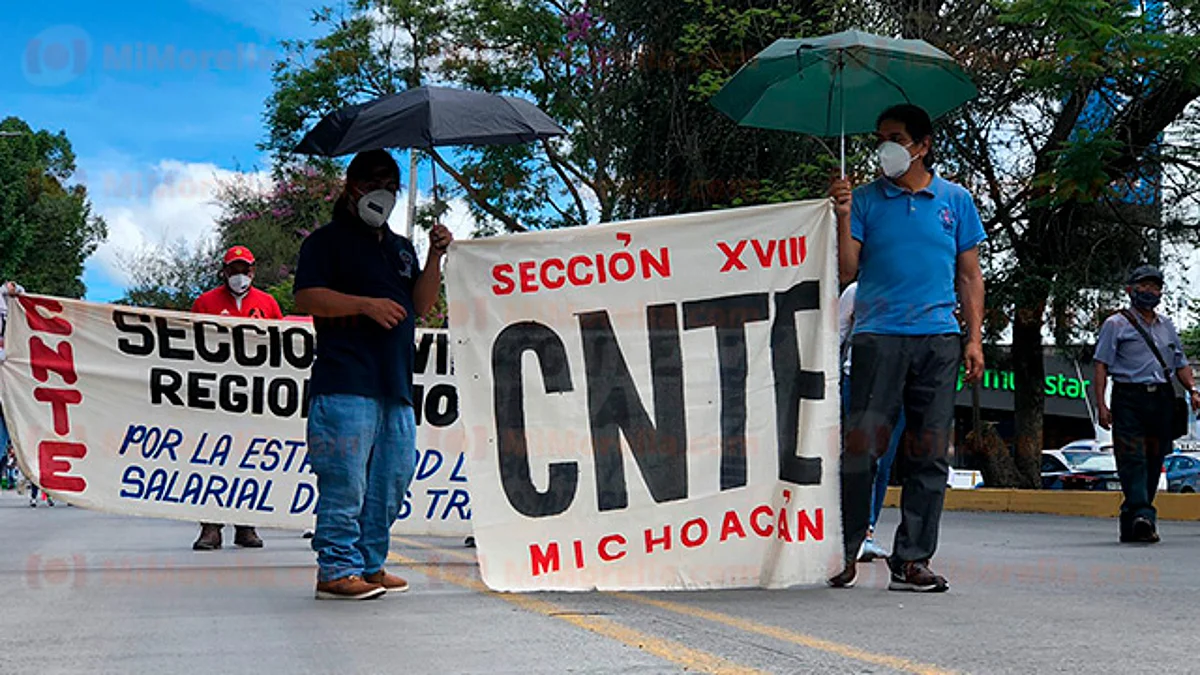 Marcha CNTE con dirección a Casa de Gobierno; libera Las Américas