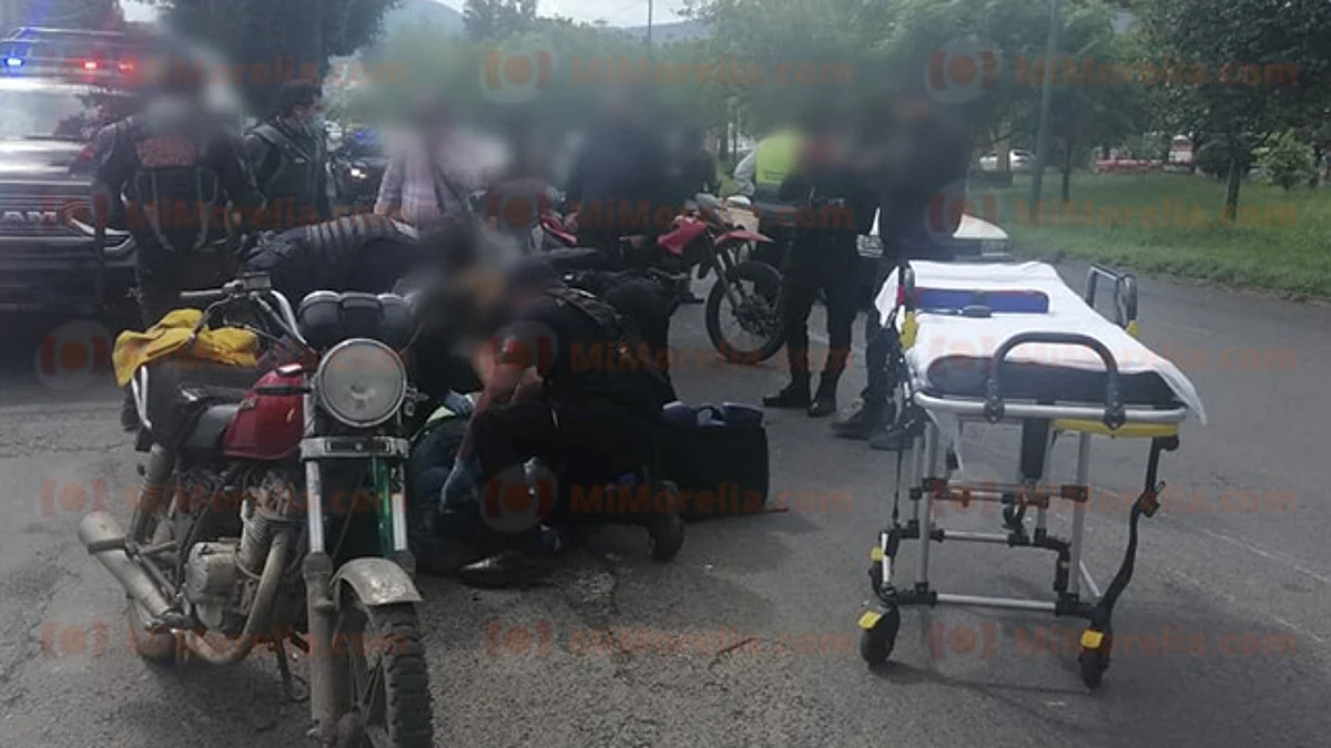 Motociclista queda herido tras derrapar en el periférico de Morelia