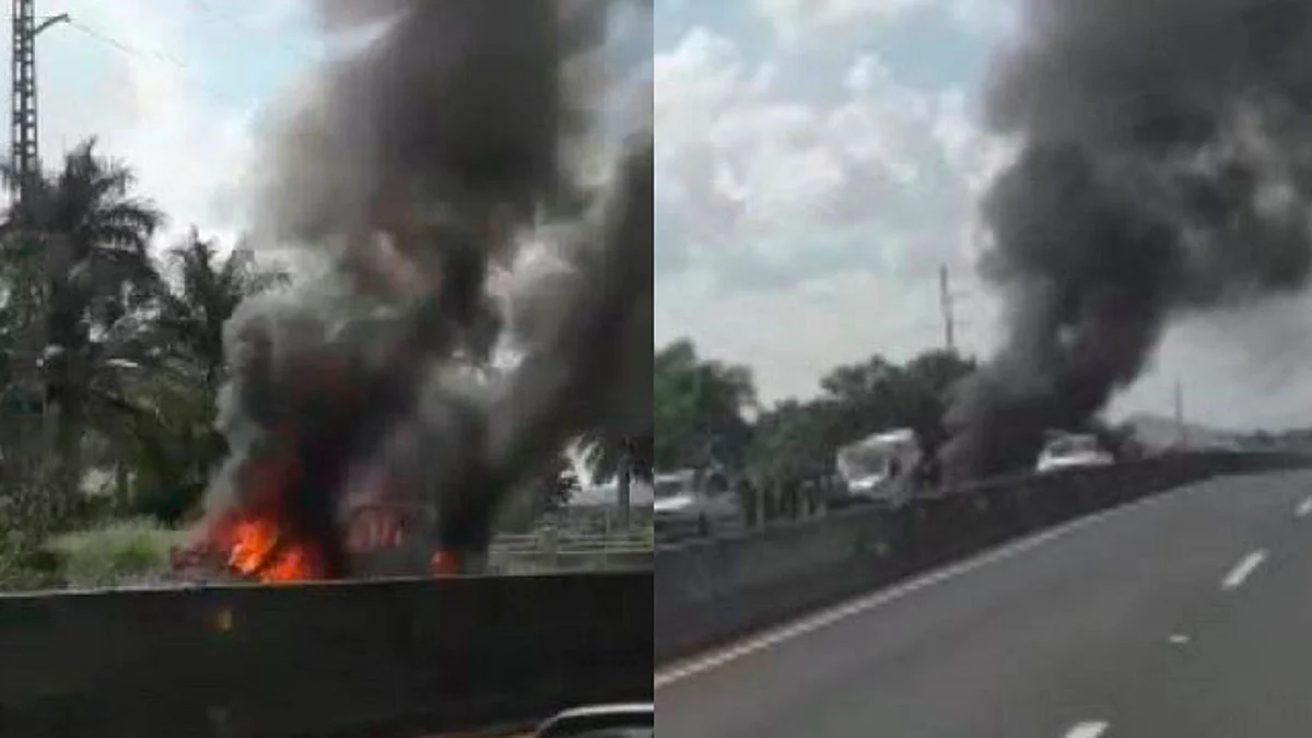 Camioneta se incendia por falla mecánica en carretera de Michoacán