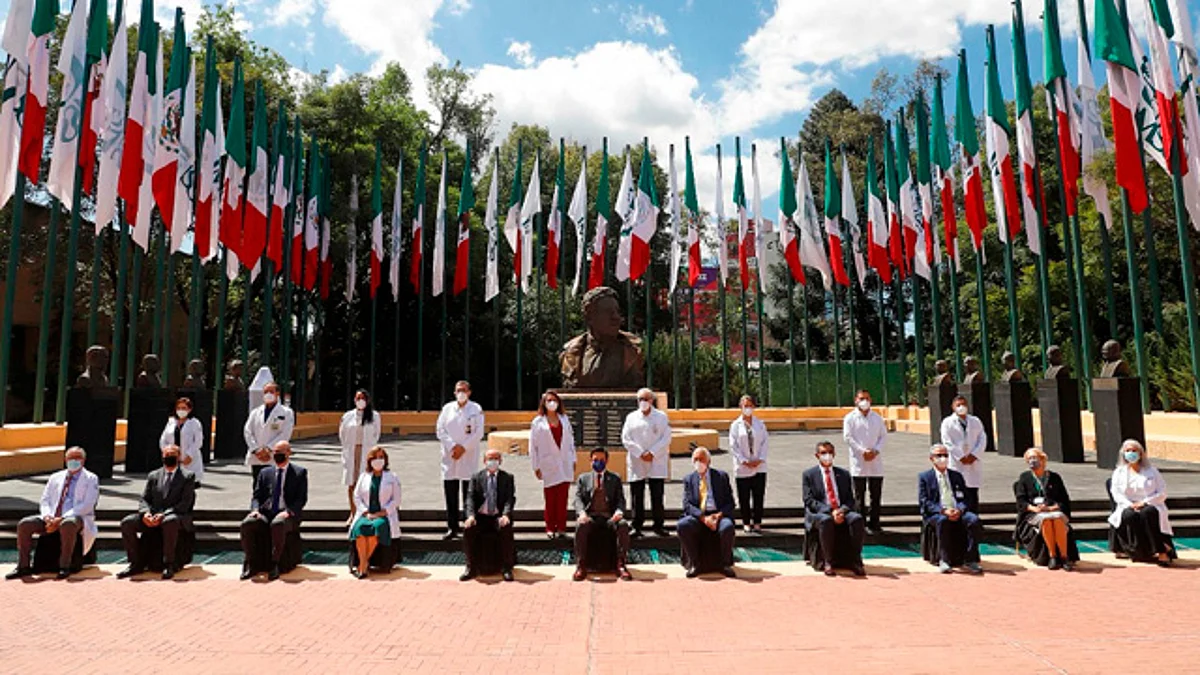 Gracias al personal de salud que ha enfrentado la pandemia el IMSS es más fuerte: Zoé Robledo