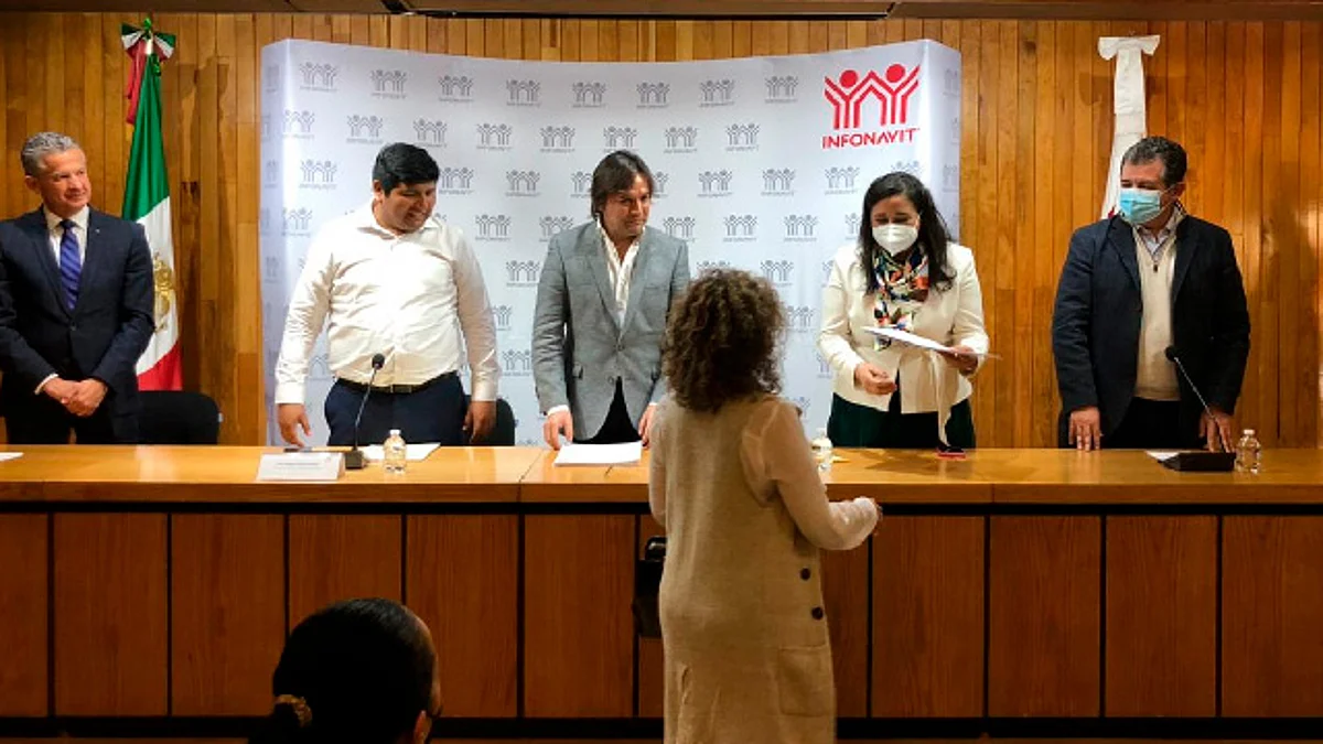 Infonavit Michoacán: entregan escrituras del programa de cancelación de hipotecas