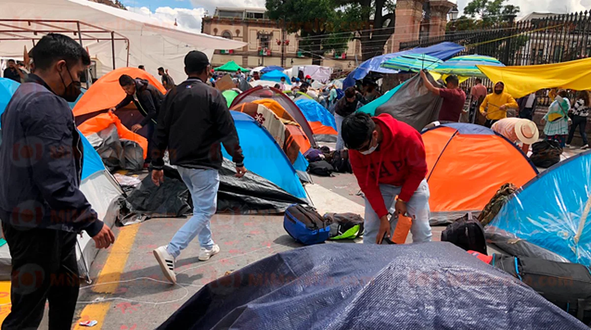 ¡Se acabó! CNTE levanta plantón del centro de Morelia