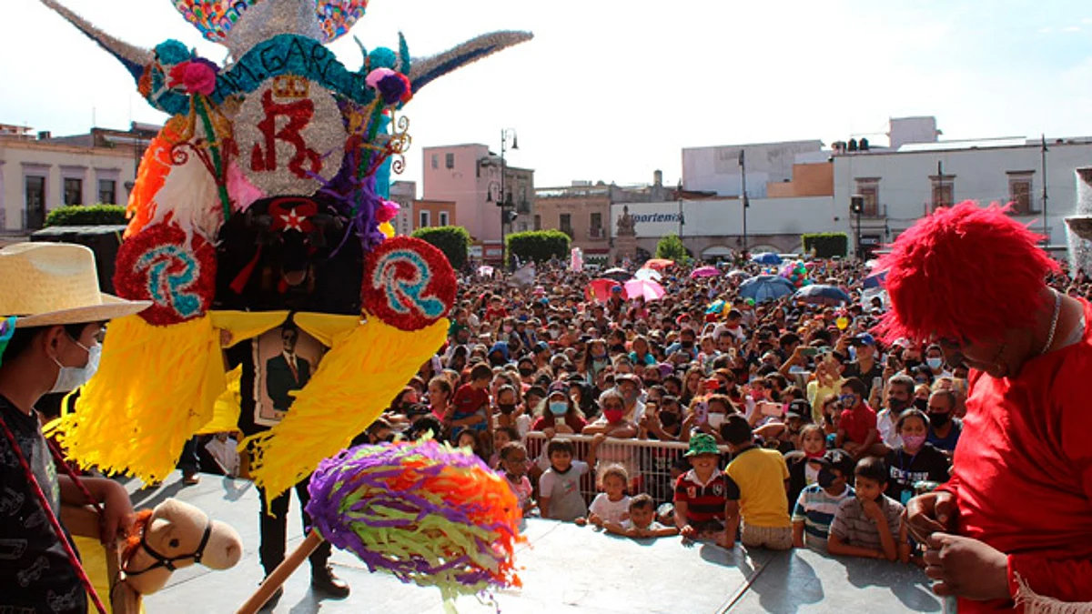 Sin protocolos sanitarios, se realiza el Festival del Torito en Morelia