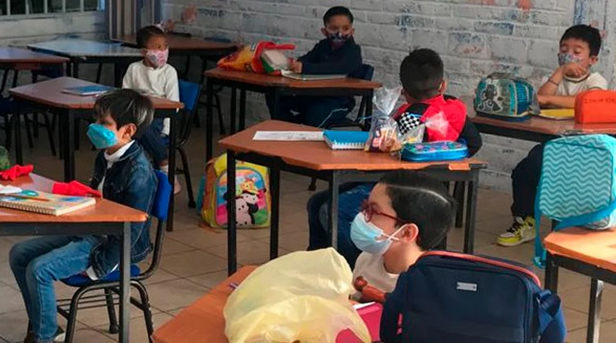 Regreso a las aulas obligatorio a partir del 11 y 18 de octubre en Michoacán