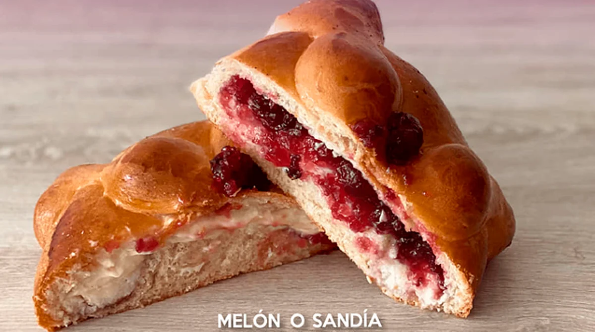 Para este frío, un pan de muerto relleno que sólo venden en Morelia