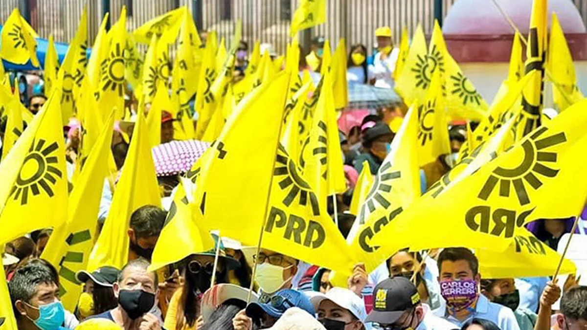 PRD convoca a movilizarse en defensa de la democracia; ¡El INE no se toca!