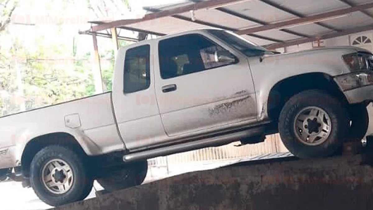 Delincuentes le roban camioneta al padre "Goyo" en centro de Apatzingán