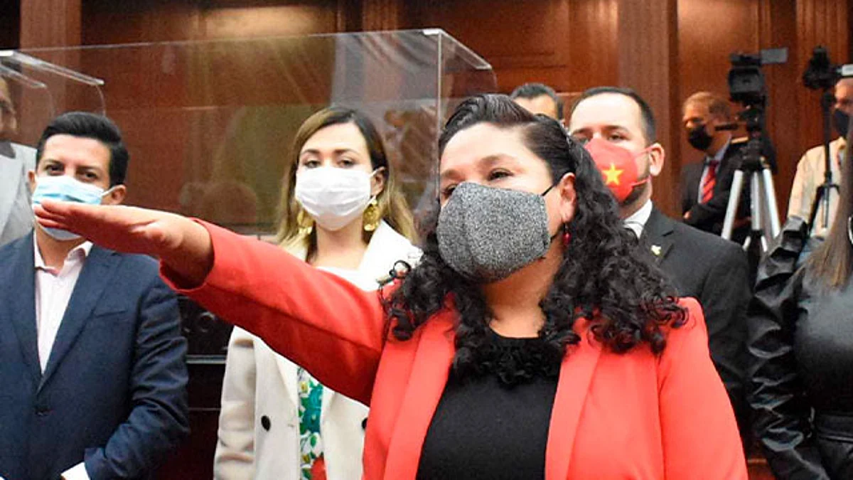 María Gabriela Cázarez toma protesta ante el Pleno del Congreso de Michoacán