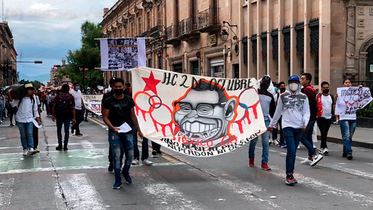 La marcha se tenía prevista para las 16:00 horas, pero partió aproximadamente una hora antes