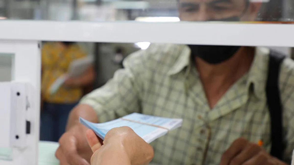 SEE dispersa pagos a docentes en Michoacán
