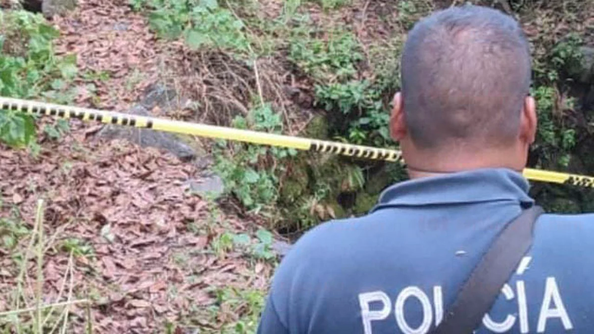 Encuentran restos óseos en el fondo de un pozo de Michoacán