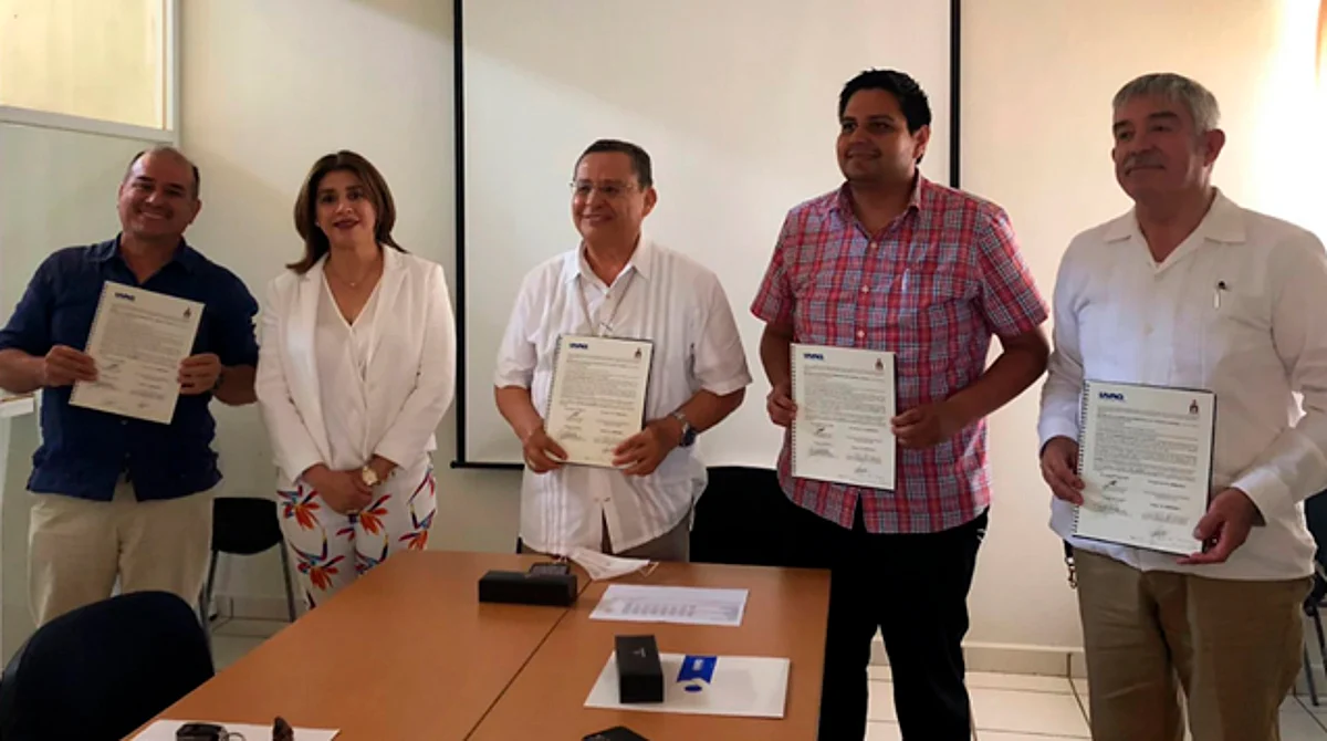 Seminario de Lázaro Cárdenas y UVAQ dan continuidad a la preparatoria