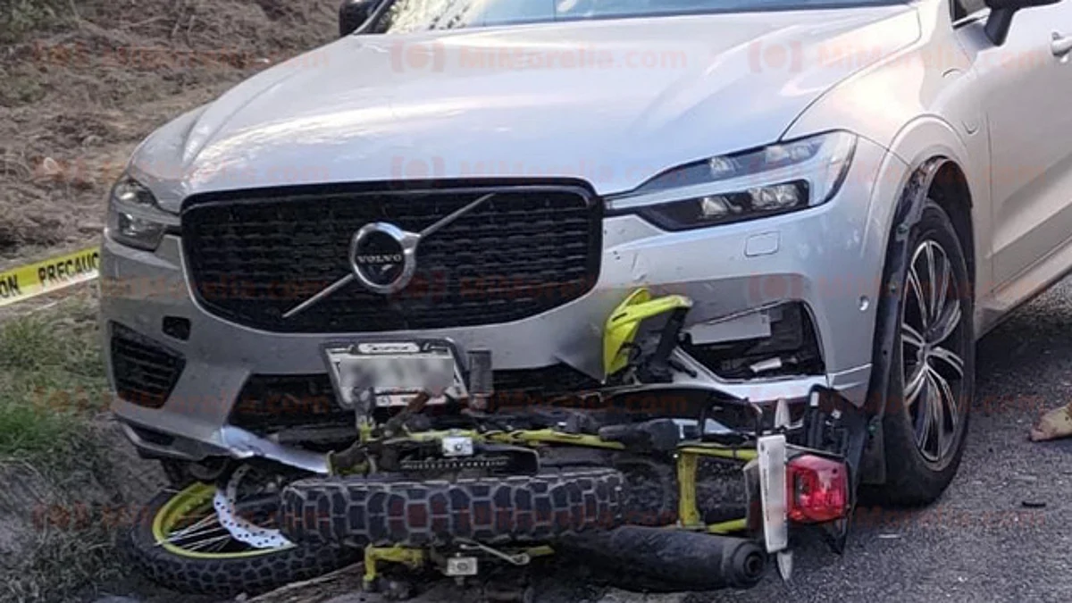 Michoacán: menor de edad muere tras chocar en su moto; el del auto, detenido