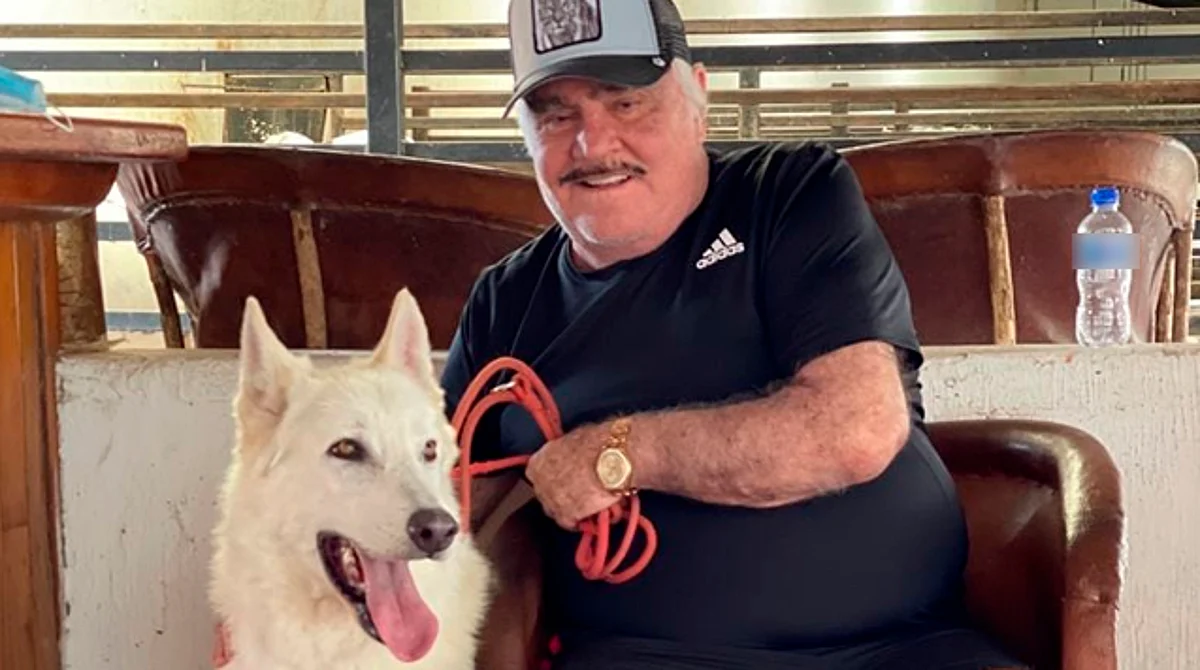 Vicente Fernández, "estable, pero no muestra cambios trascendentes en su salud": familia