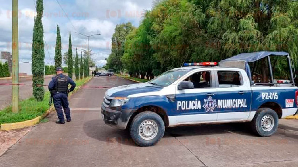 Atacan a balazos caseta de fraccionamiento y matan al guardia, en Zamora