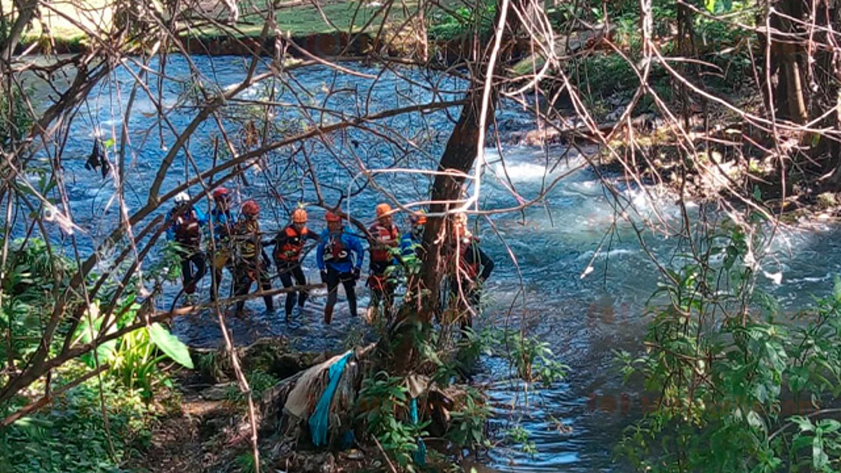 En Uruapan, buscan a hombre en río Cupatitzio; desapareció hace 10 días
