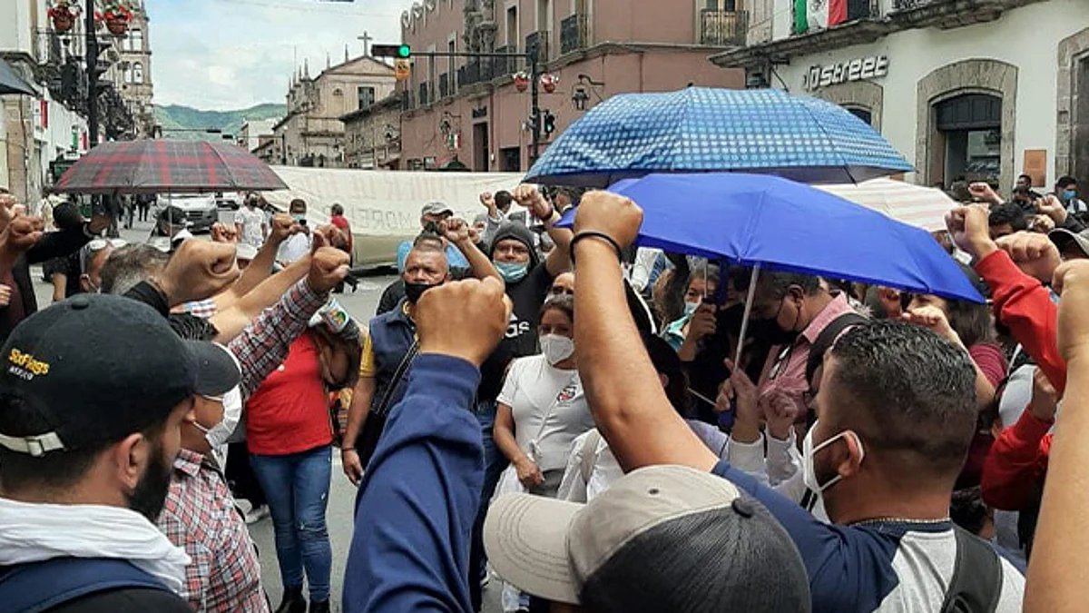 Maestros de Michoacán anuncian marcha masiva en la inauguración del FICM