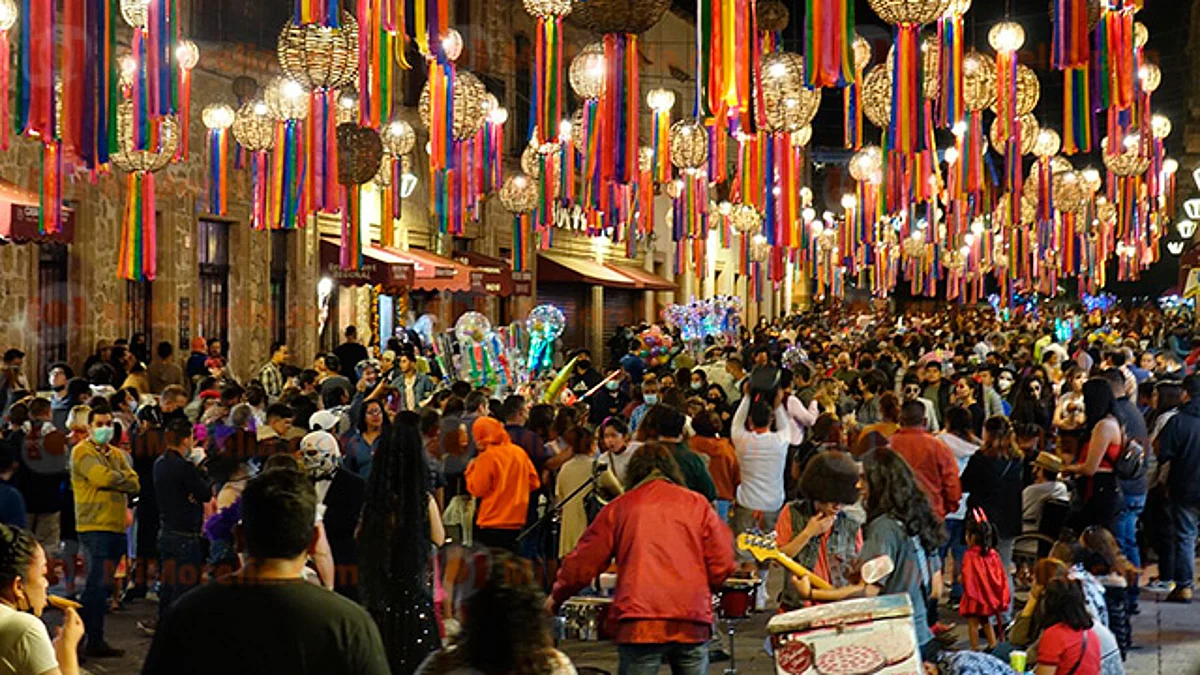 Por Noche de Muertos, comerciantes superan expectativa de ventas en Morelia