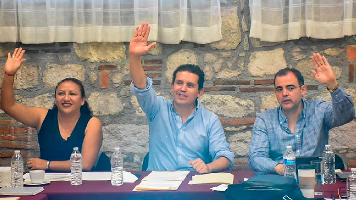 Aprueban en comisiones Borrón y Cuenta Nueva