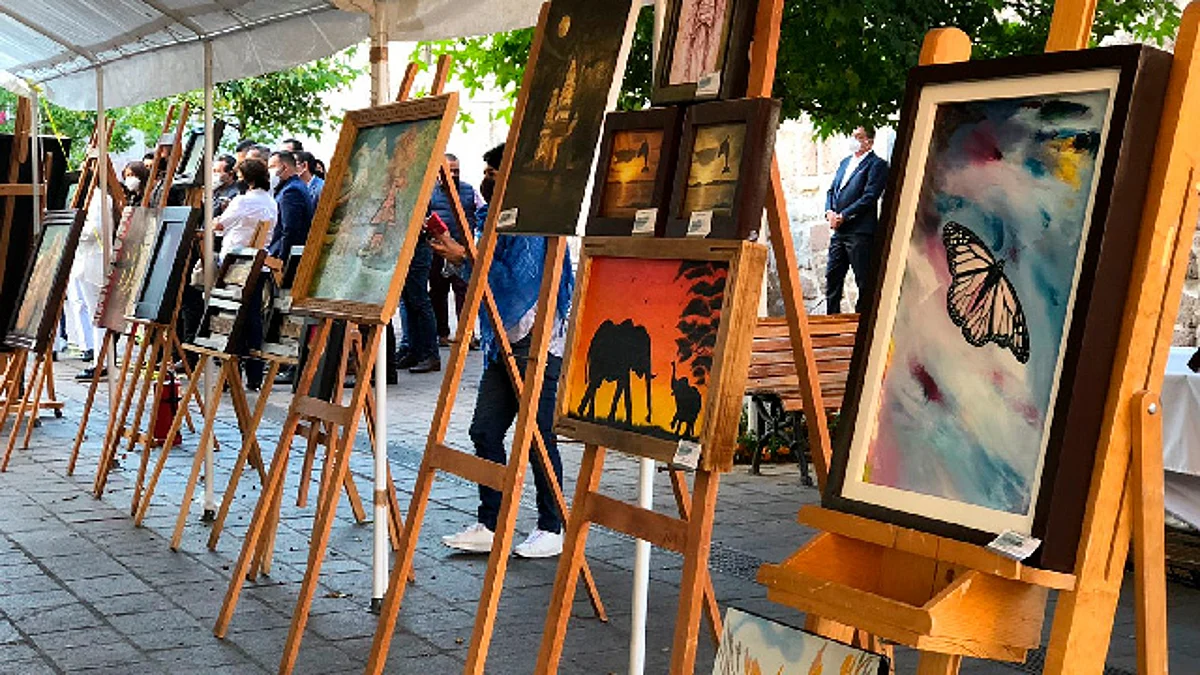 Ponen a la venta pinturas hechas por internos en ceresos de Michoacán