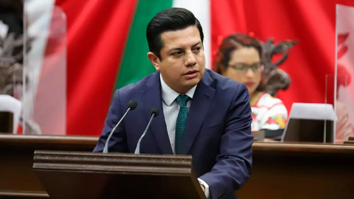 Propone Oscar Escobar entrega de presea para reconocer trabajo en materia de justicia