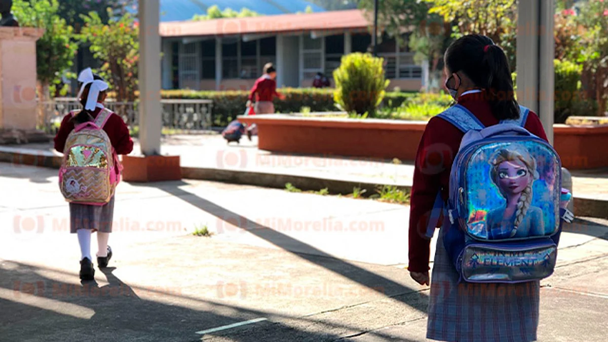 Este lunes regresó el 97% de las escuelas de nivel básico en Michoacán: SEE