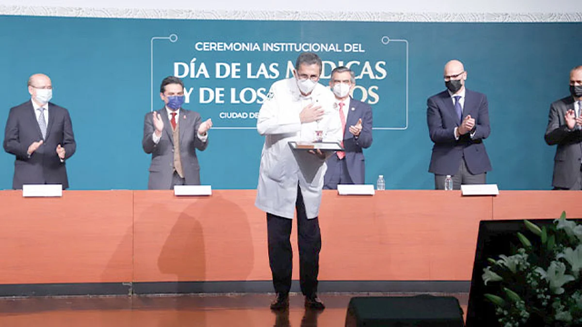 Recibe médico del IMSS Premio Nacional de Investigación en Cirugía Oncológica