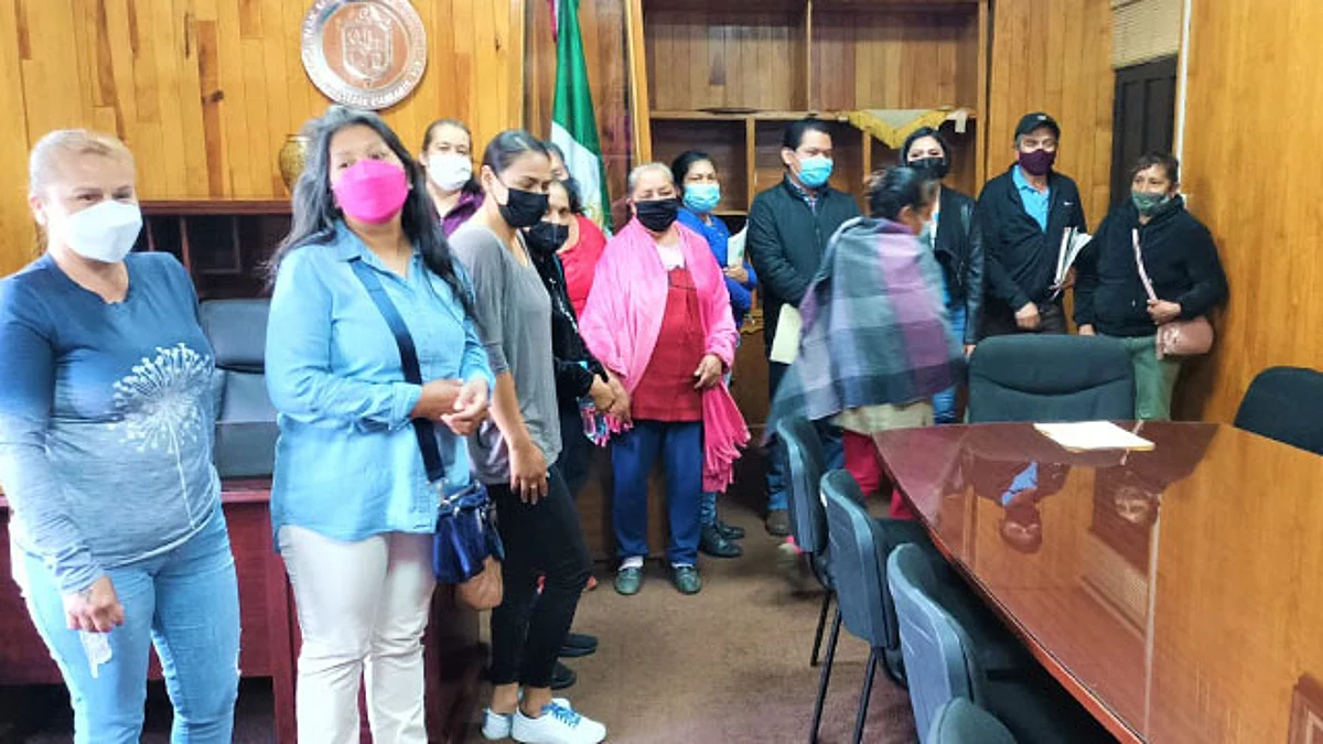 Recibe Araceli Saucedo pliego petitorio de antorchistas de Salvador Escalante