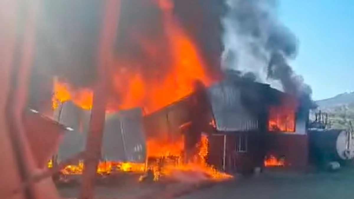#ÚltimaHora Se incendia resinera en salida a Mil Cumbres