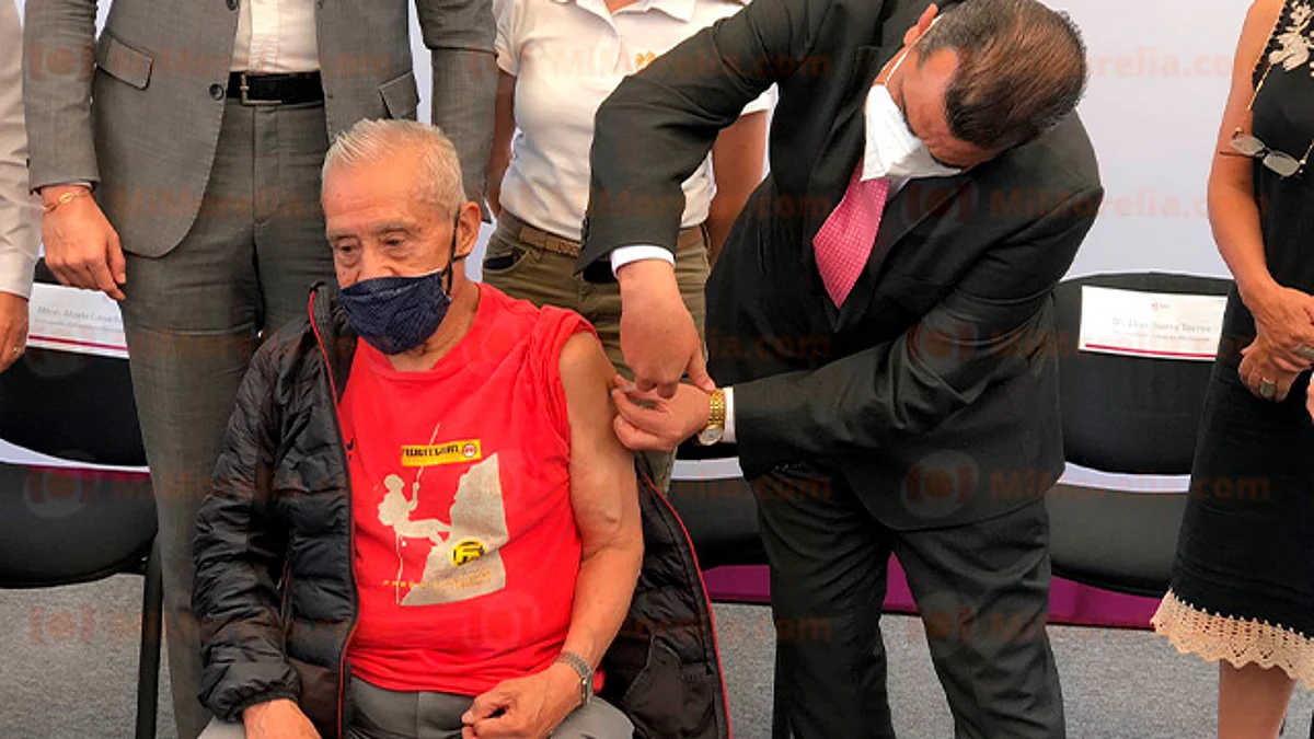 Inicia vacunación contra la influenza a sector vulnerable en Michoacán